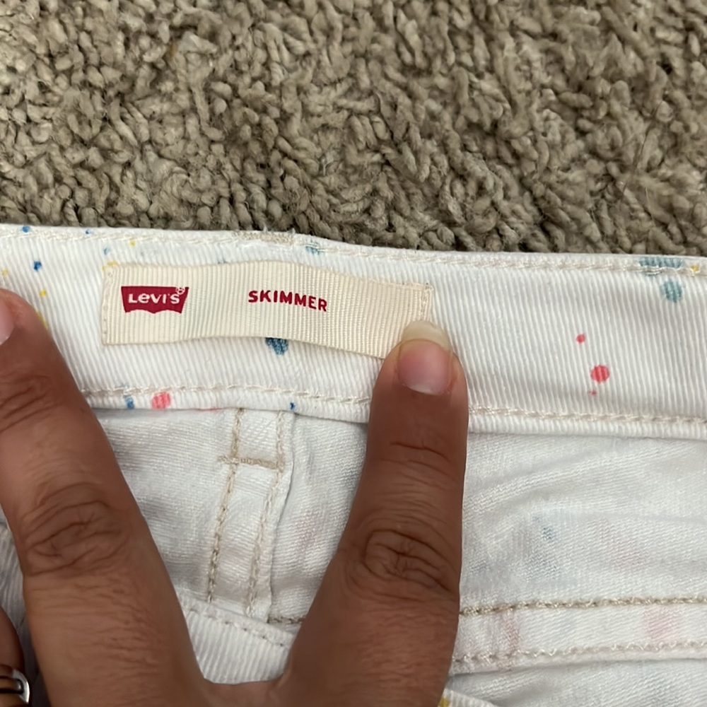 Levi’s Shorts - Picture 4 of 6